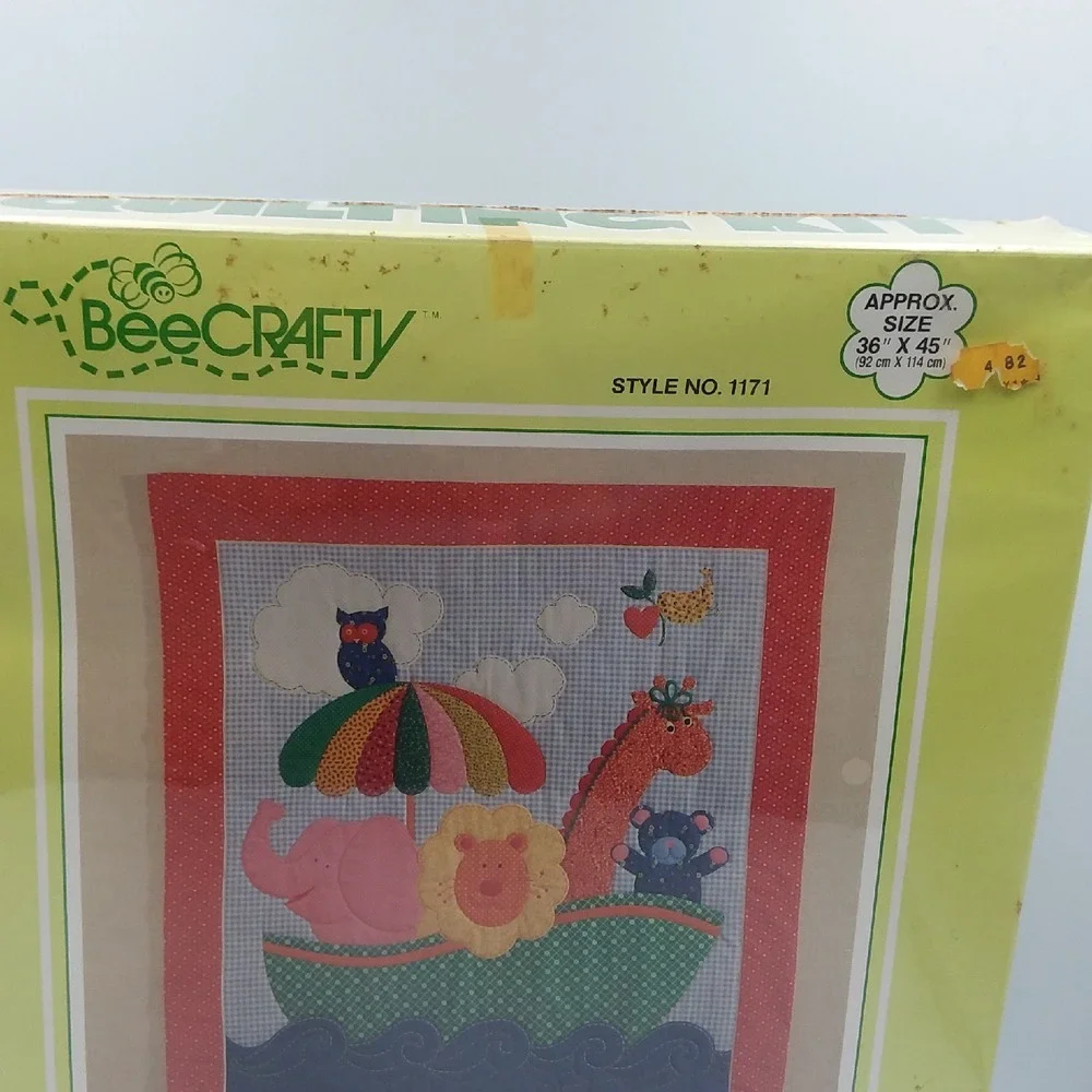 Vintage Bee Crafty Happy Ark Crib Quilt Kit  36 x‎ 45 Wall Hanging Decor USA NOS